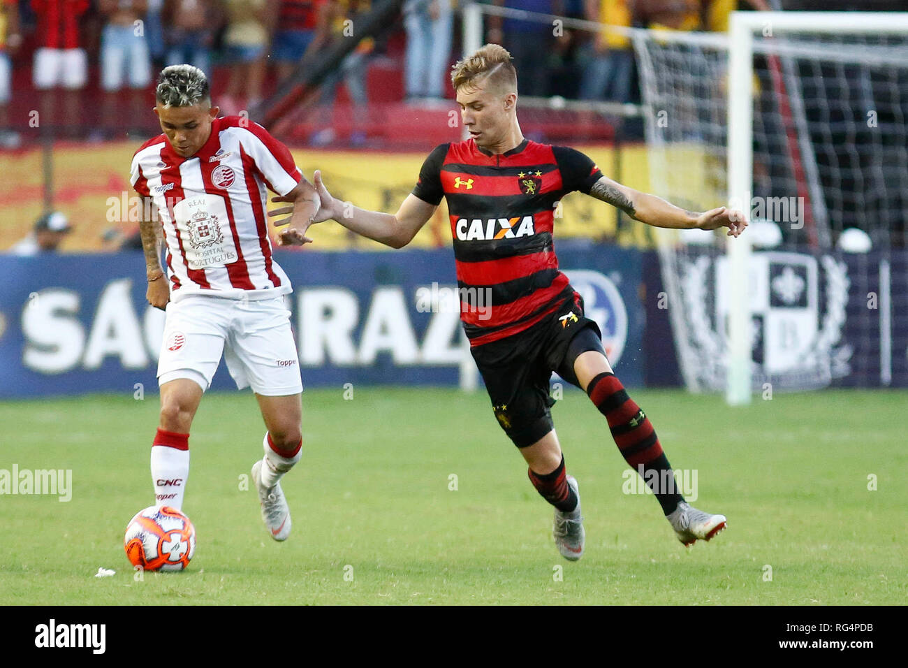 PE - Recife - 01/27/2019 - Pernambucano 2019, Sport Recife x Nautico -  Sport player disputes bid with