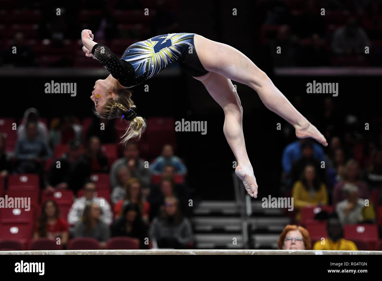 College Park, Maryland, USA. 31st Dec, 2015. LAUREN FARLEY competes on ...