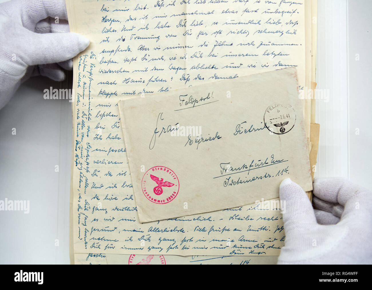 Sutterlin writing hi-res stock photography and images - Alamy