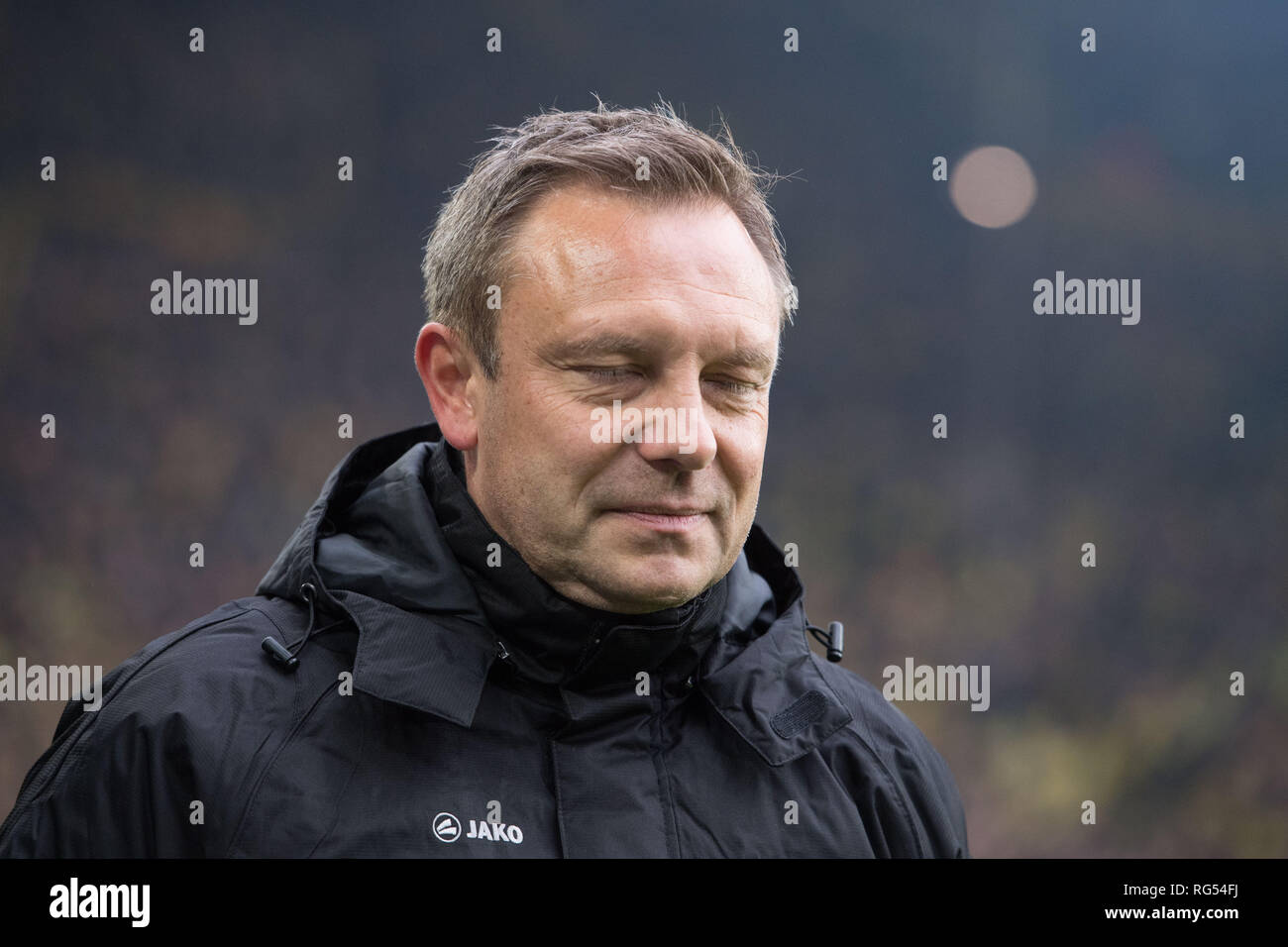 Dortmund, Deutschland. 26th Jan, 2019. Andre BREITENREITER (coach, H) closes his eyes, frustrated, frustrated, frustrated, disappointed, disappointed, disappointed, disappointed, sad, half length, football 1st Bundesliga, 19th matchday, Borussia Dortmund (DO) - Hanover 96 (H) 5 : 1, on 26.01.2019 in Dortmund/Germany. ¬ | usage worldwide Credit: dpa/Alamy Live News Stock Photo