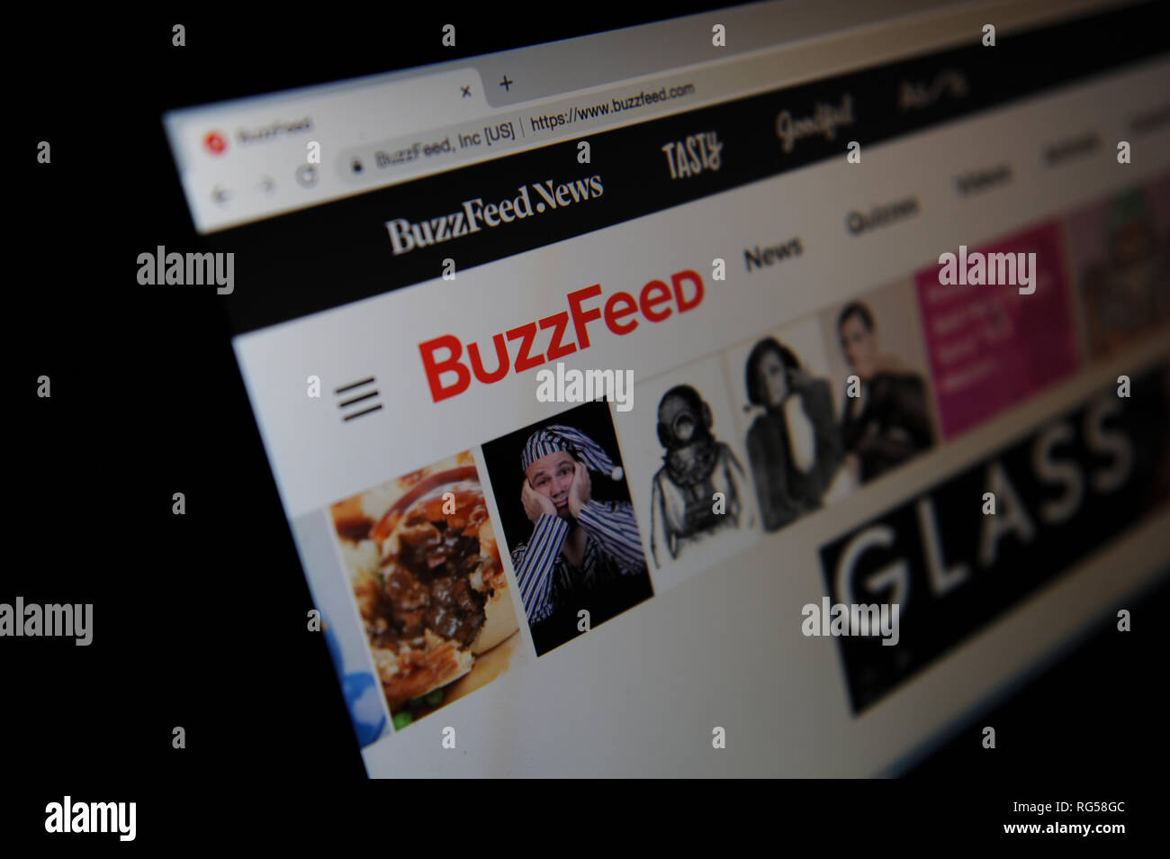 the buzzfeed website seen
