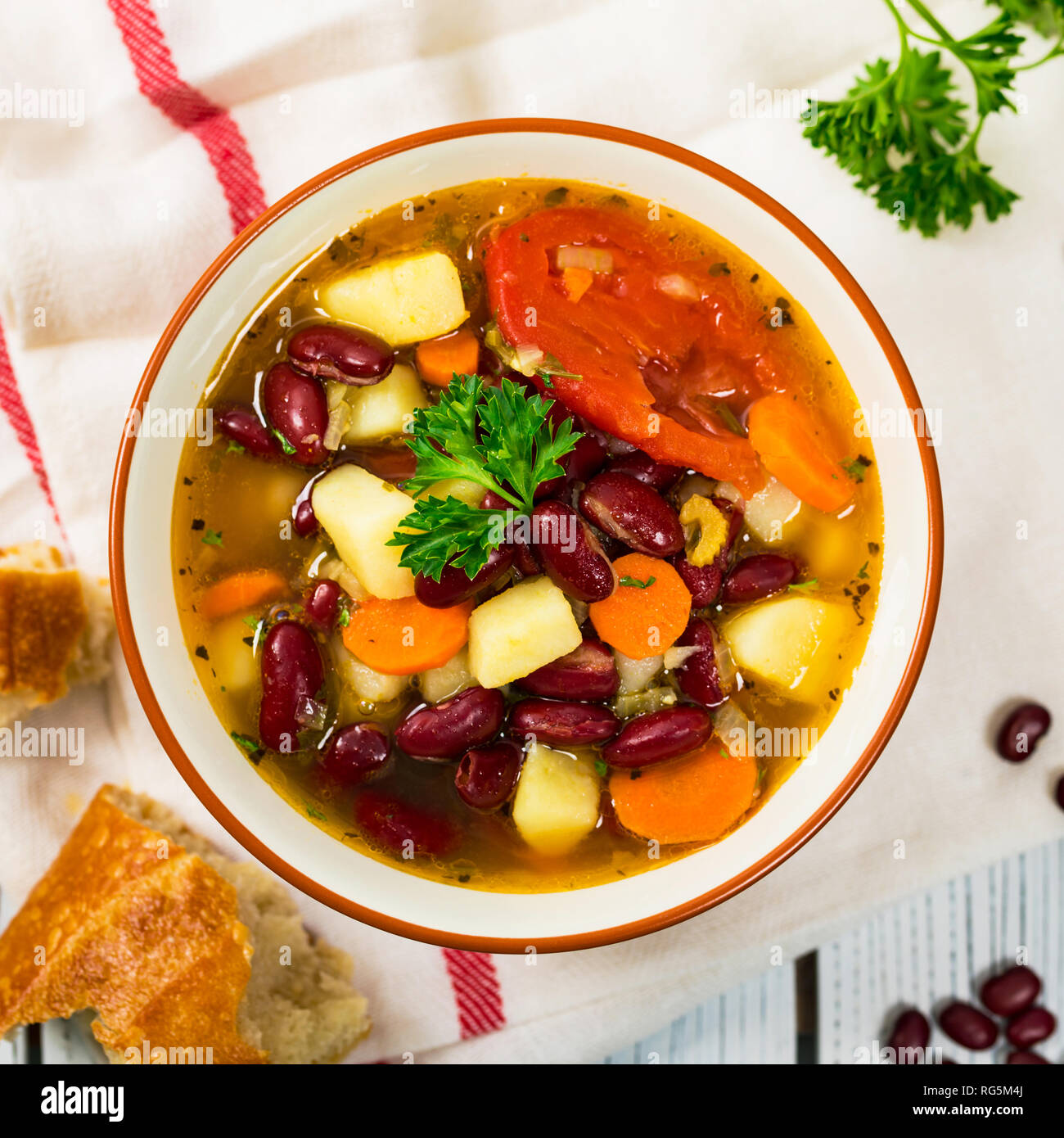 Vegetarian Red Kidney Bean Vegetable Soup Stock Photo Alamy