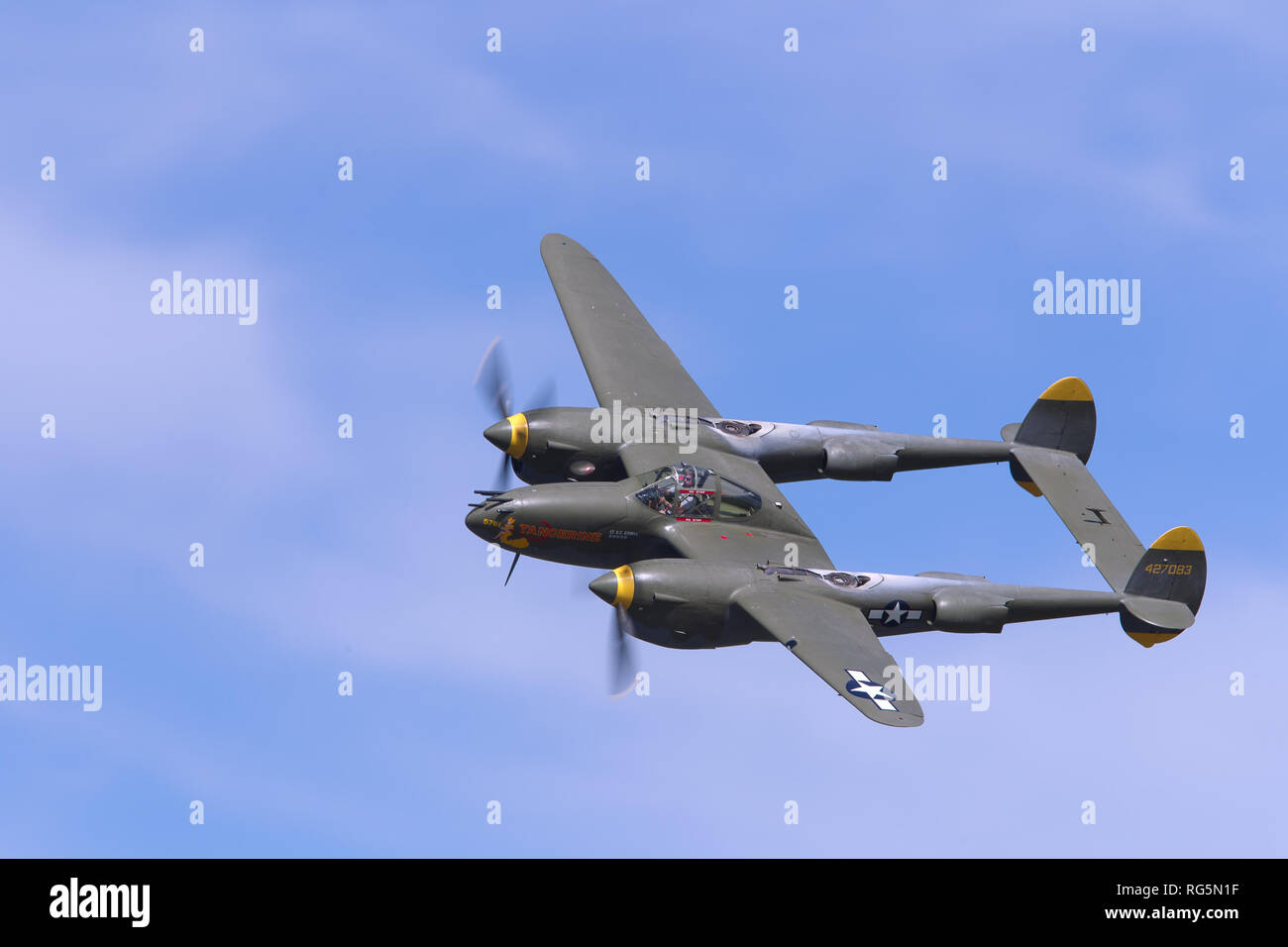 P-38 Lightning World War 2 WWII fighter in flight Stock Photo