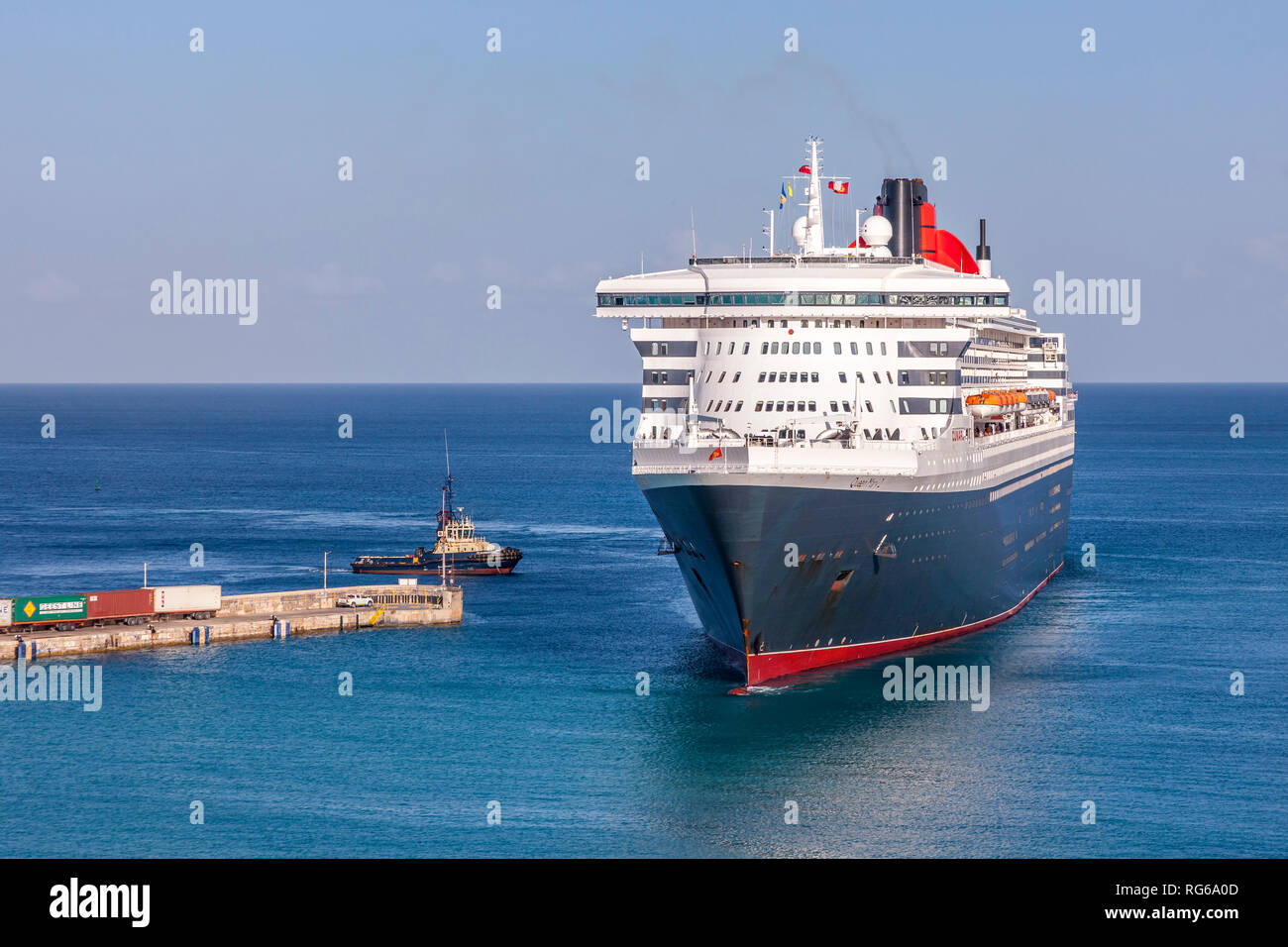 Arriving in the port in the morning hi-res stock photography and images -  Alamy