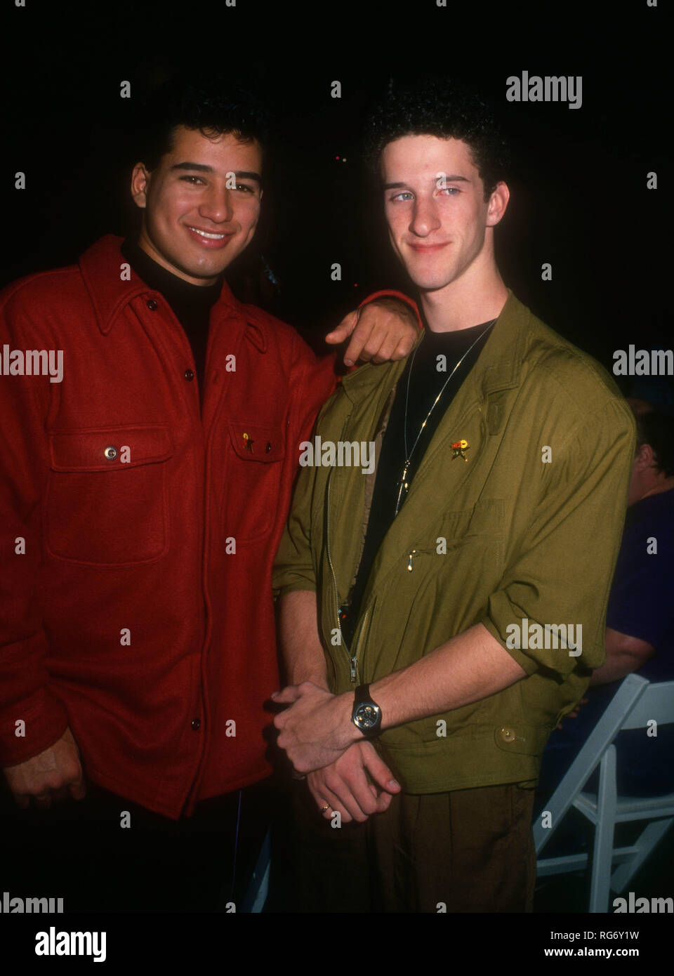 HOLLYWOOD, CA NOVEMBER 28 Actor Mario Lopez and actor Dustin Diamond