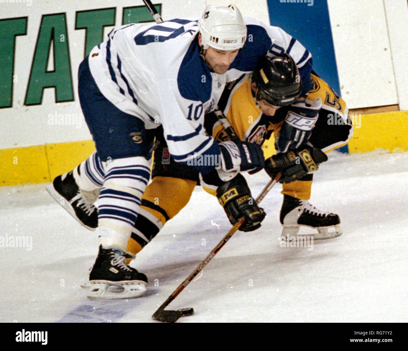 Toronto maple leafs hockey hi-res stock photography and images - Alamy