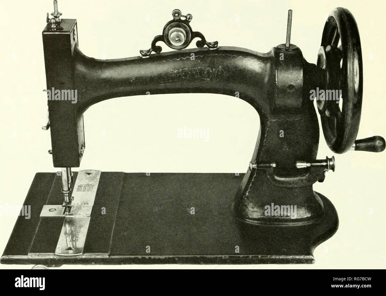 White sewing machine company hi-res stock photography and images - Alamy