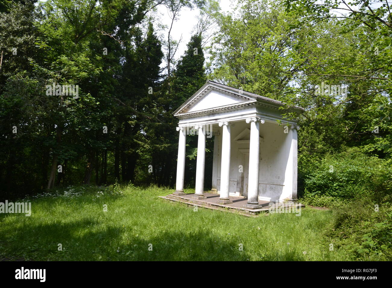 Temple or folly at Tring Park, Tring, Hertfordshire, UK Stock Photo