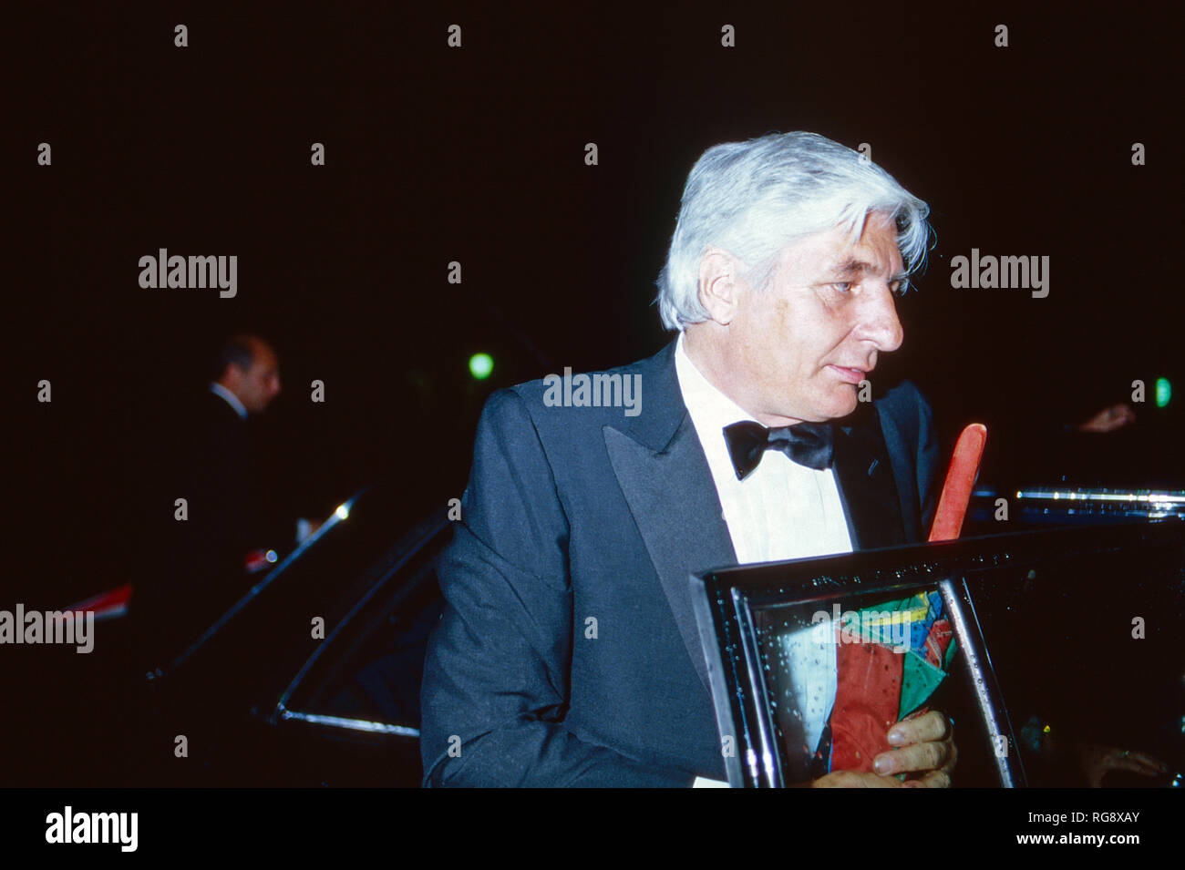Industriellenerbe Gunter Sachs bei einer Abendveranstaltung, ca. 1986. Entrepreneur Gunter Sachs attending an evening event, ca. 1986. Stock Photo