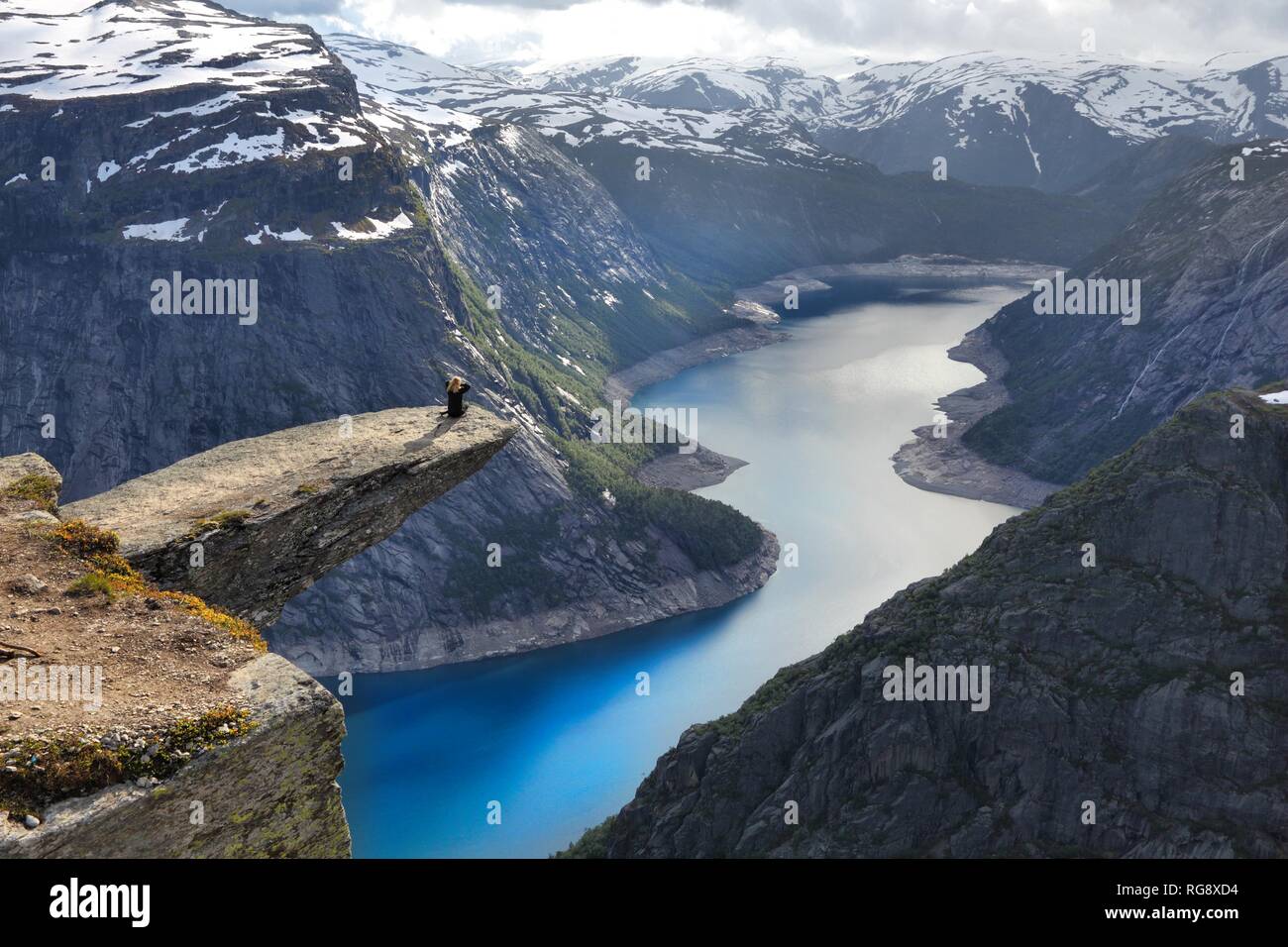 Norway tourism attraction - Trolltunga (Troll's Tongue) rock in ...