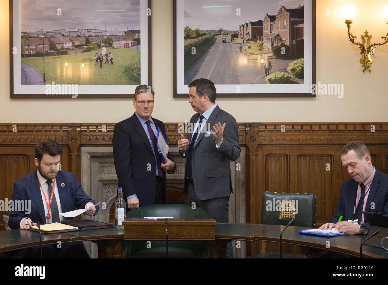 Shadow Brexit secretary Sir Keir Starmer (second left) meets (from left) Labour Party advisor Ruaidhri O'Donnell, Glyn Roberts of Retail NI and Geoff Nuttall of the NI Council for Voluntary Action at the House of Commons as representatives of Northern Ireland's business, farming, trade union, community and voluntary sectors visit Westminster to press for a Brexit deal. Stock Photo