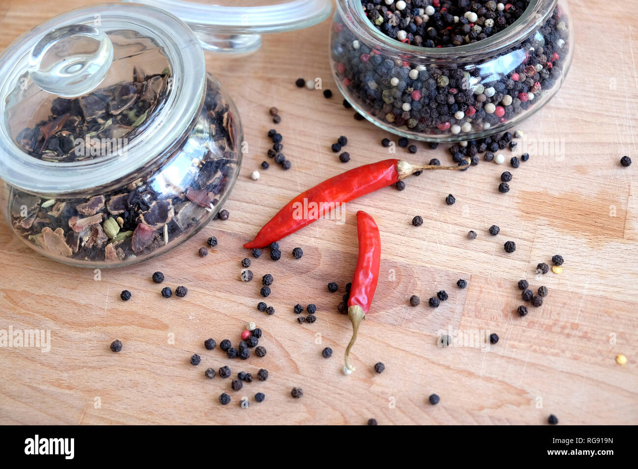 Black pepper spice jar hi-res stock photography and images - Alamy