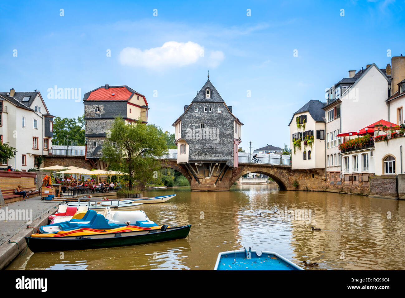 Germany, Rhineland-Palatinate, Bad Kreuznach, Old town, Old Nahe bridge with Bridge houses Stock Photo