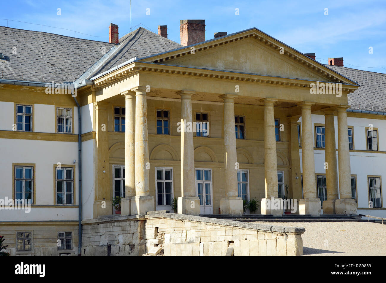 Hungarian mansion hi-res stock photography and images - Alamy