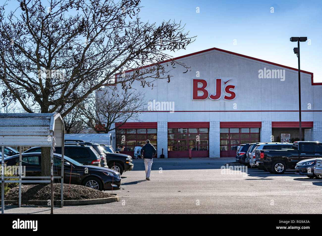 York, PA, USA - December 18, 2018: The BJs Wholesale Club is a membership-only warehouse chain operating in the Eastern United States. The chain has o Stock Photo