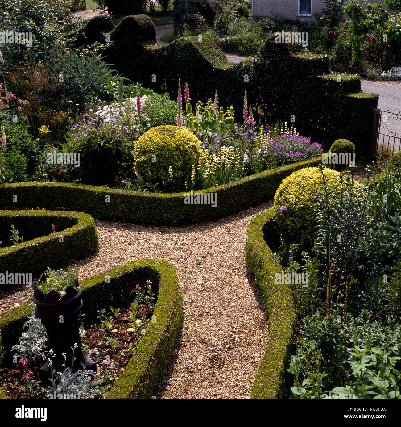 Paths and edging hi-res stock photography and images - Alamy