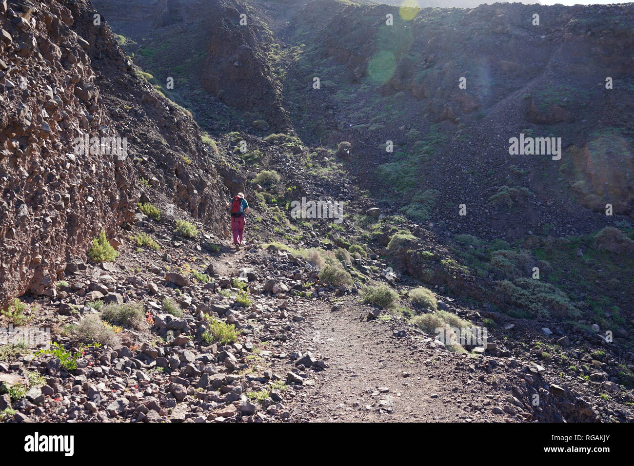 Wanderweg in den Famara Bergen, Riscos de Famara, Lanzarote, Kanarische Inseln, Spanien Stock Photo