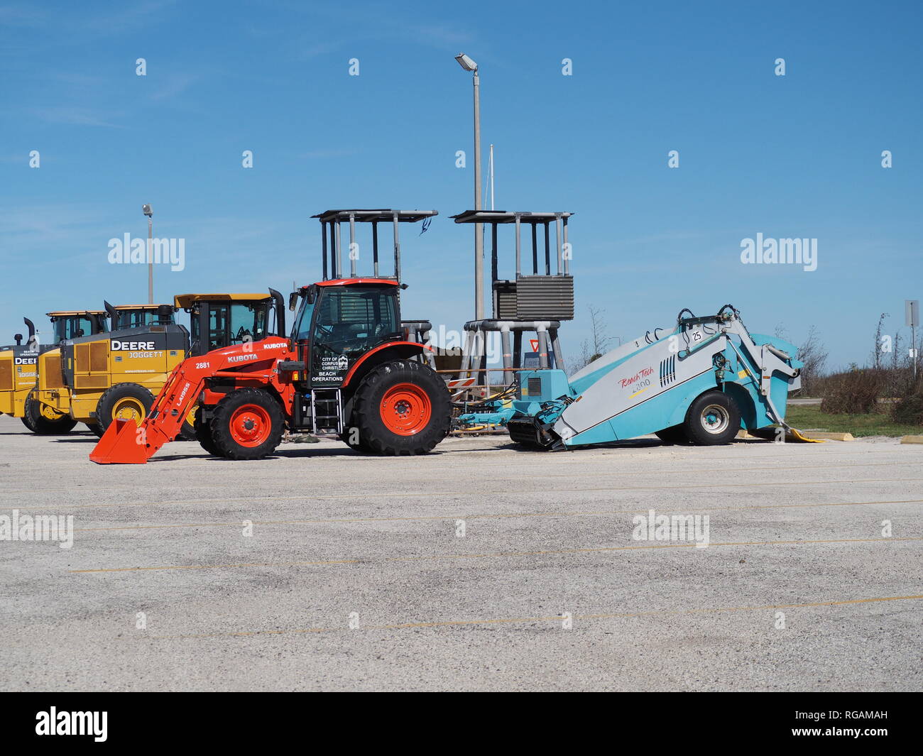 Kubota la1955 tractor and beach tech 2800 beach cleaner hires stock