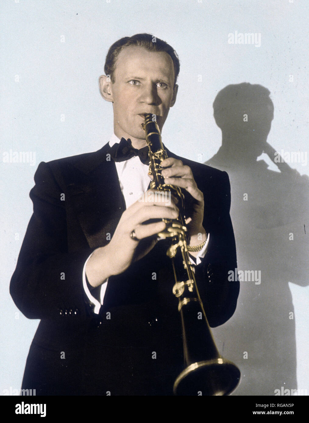 SAMMY KAYE (1910-1987) American bandleader about 1945 Stock Photo