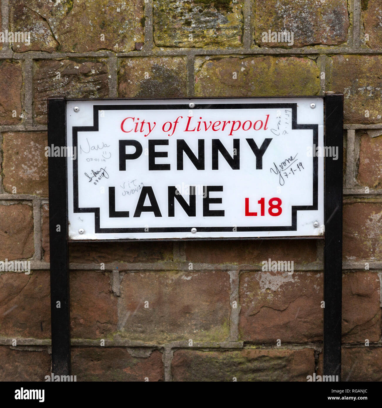 Penny lane sign hi-res stock photography and images - Alamy