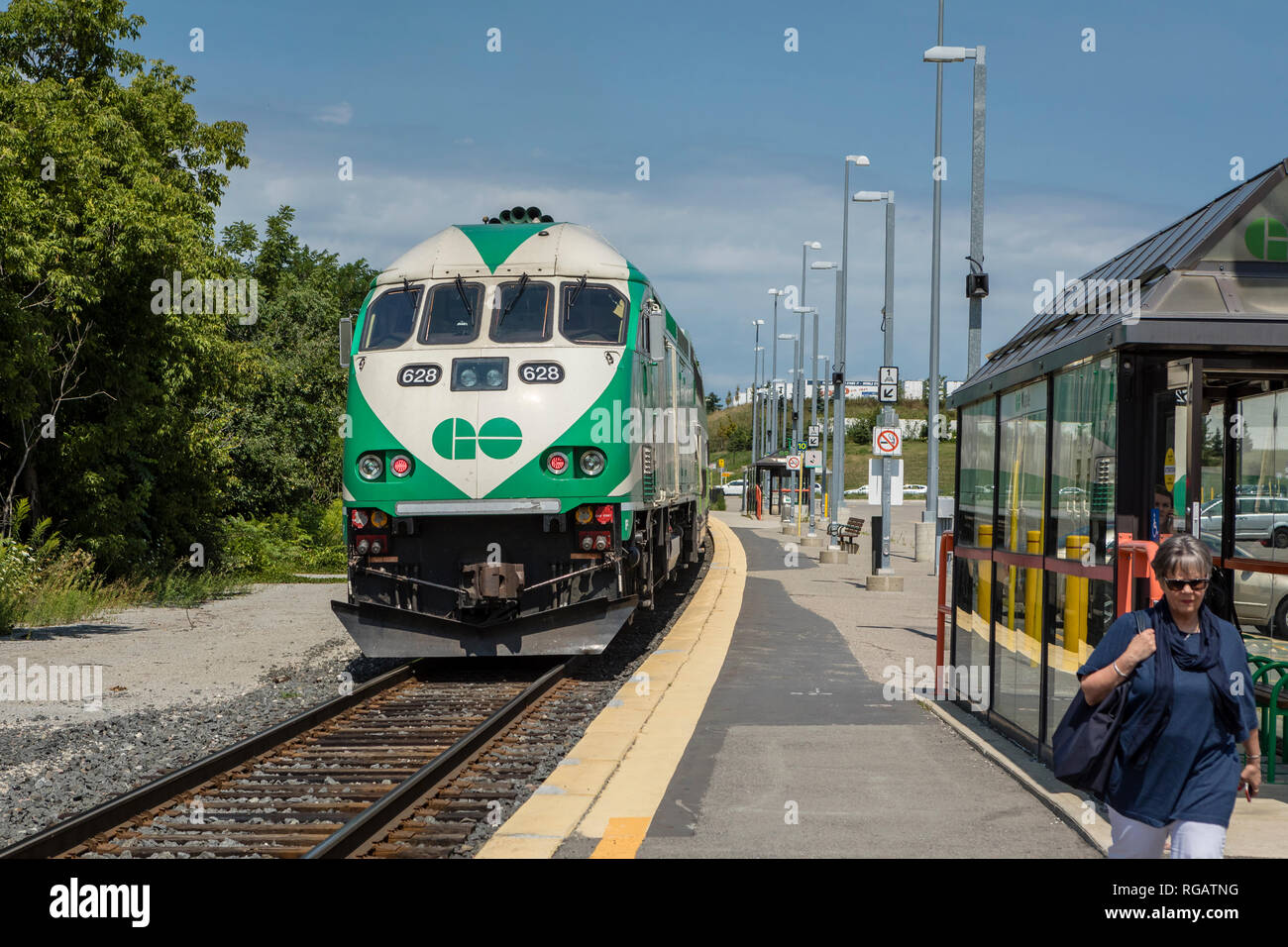 Go Train pulling into the station in Maple, GTA, Ontario Stock Photo