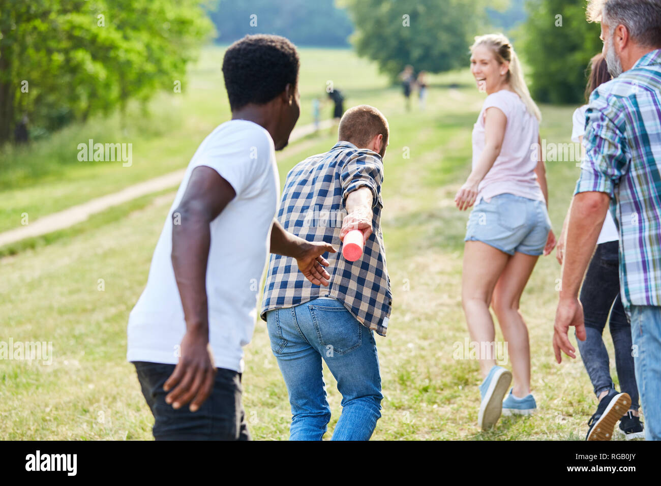 Sports game team building hi-res stock photography and images - Alamy