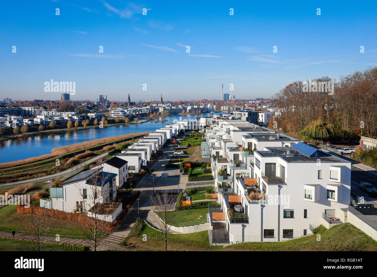 Dortmund, North Rhine-Westphalia, Ruhr area, Germany - new housing development at Lake Phoenix, Lake Phoenix is an artificially created lake on the fo Stock Photo