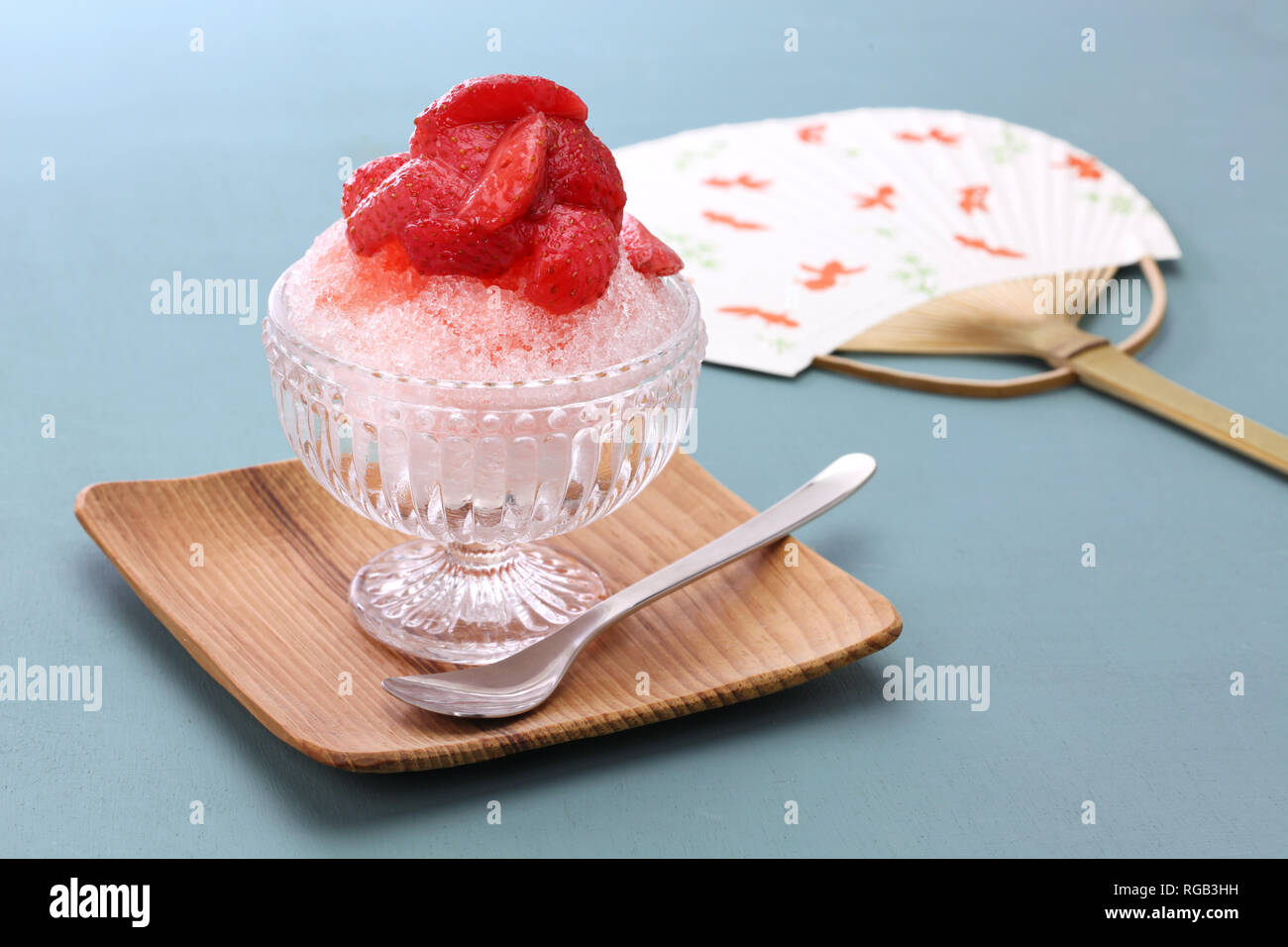 Strawberry kakigori hires stock photography and images Alamy