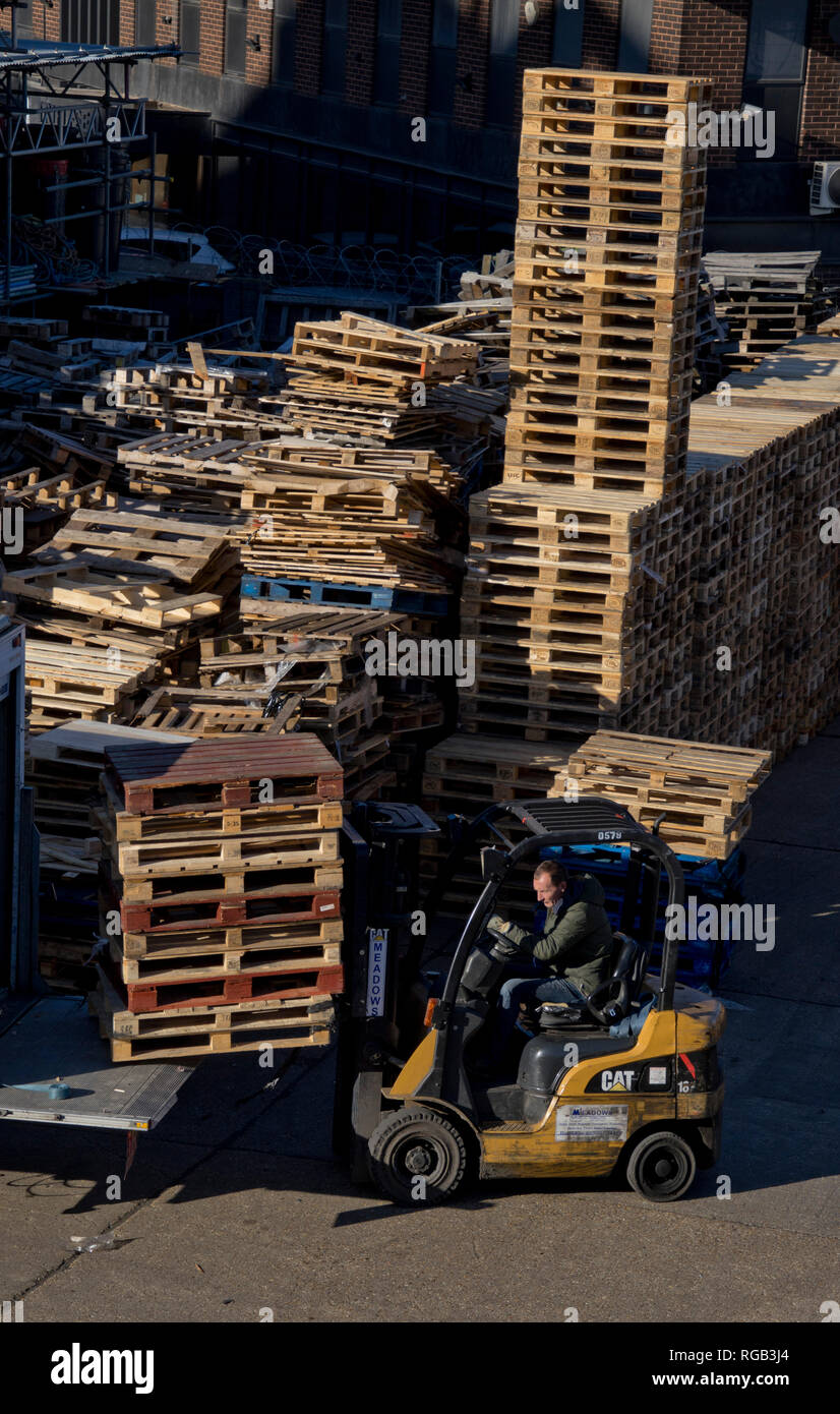 Moving pallets hires stock photography and images Alamy