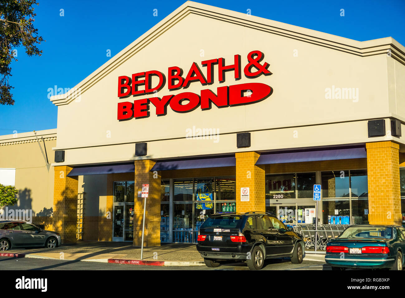 Bed bath hires stock photography and images Alamy