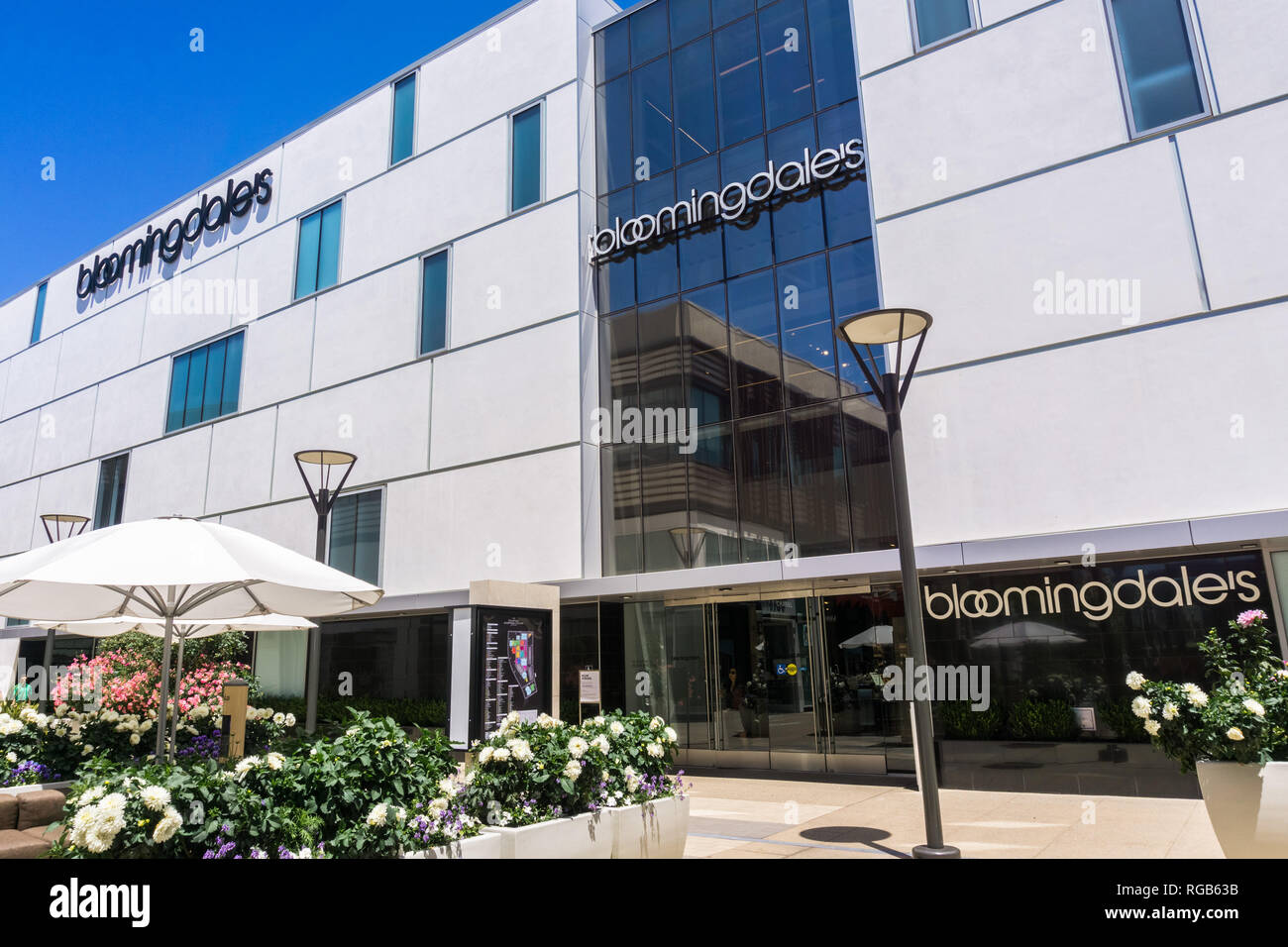 Clothes Shopping Usa High Resolution Stock Photography And Images Alamy Clothes Shopping Usa High Resolution Stock Photography And Images Alamy