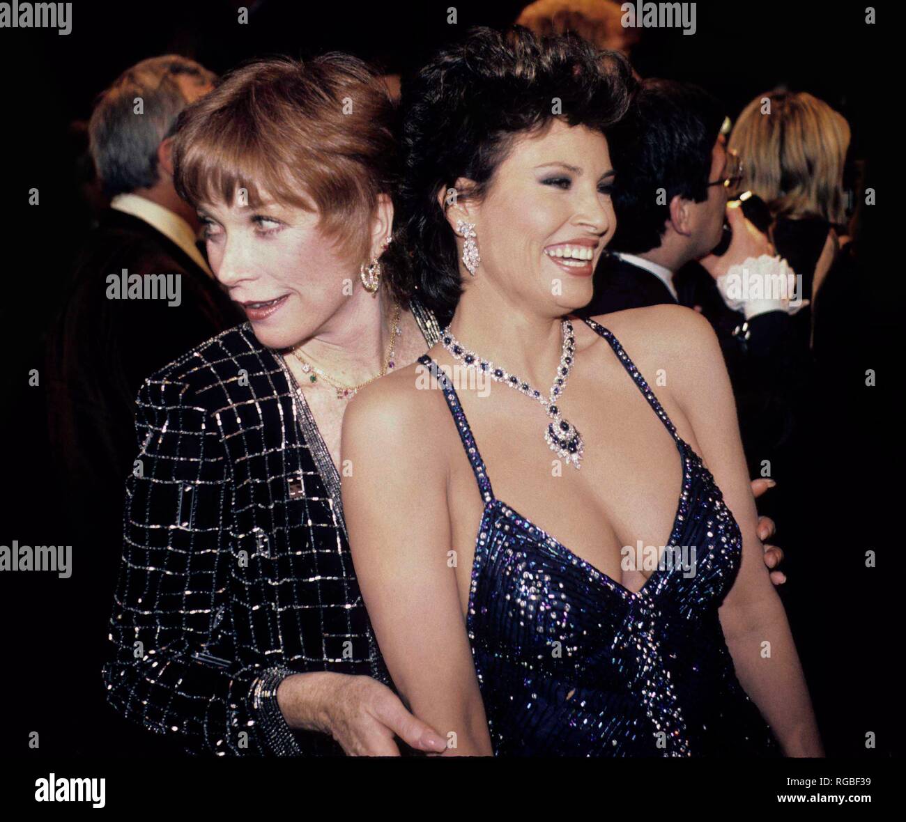 Maclaine Welch3671.JPG New York, NY UNDATED FILE PHOTO Shirley Maclaine Raquel Welch Undated Digital photo by Adam Scull-PHOTOlink.net ONE TIME REPRODUCTION RIGHTS ONLY NO WEBSITE USE WITHOUT AGREEMENT 718-487-4334-OFFICE  718-374-3733-FAX Stock Photo