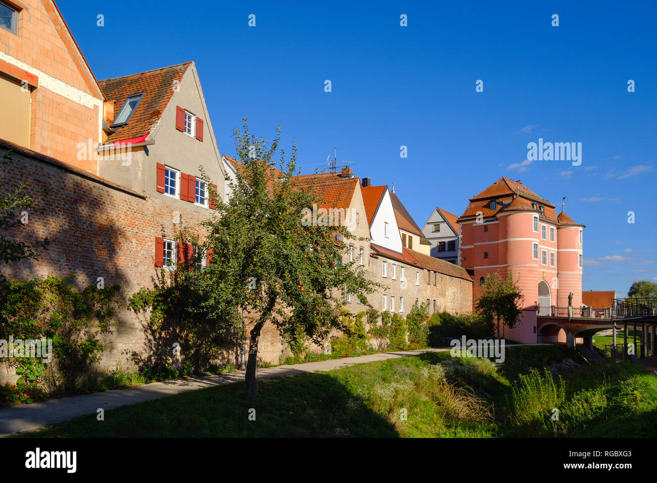Germany, Bavaria, Swabia, Donau-Ries, Donauwoerth, city wall and Rieder Tor, city gate Stock Photo