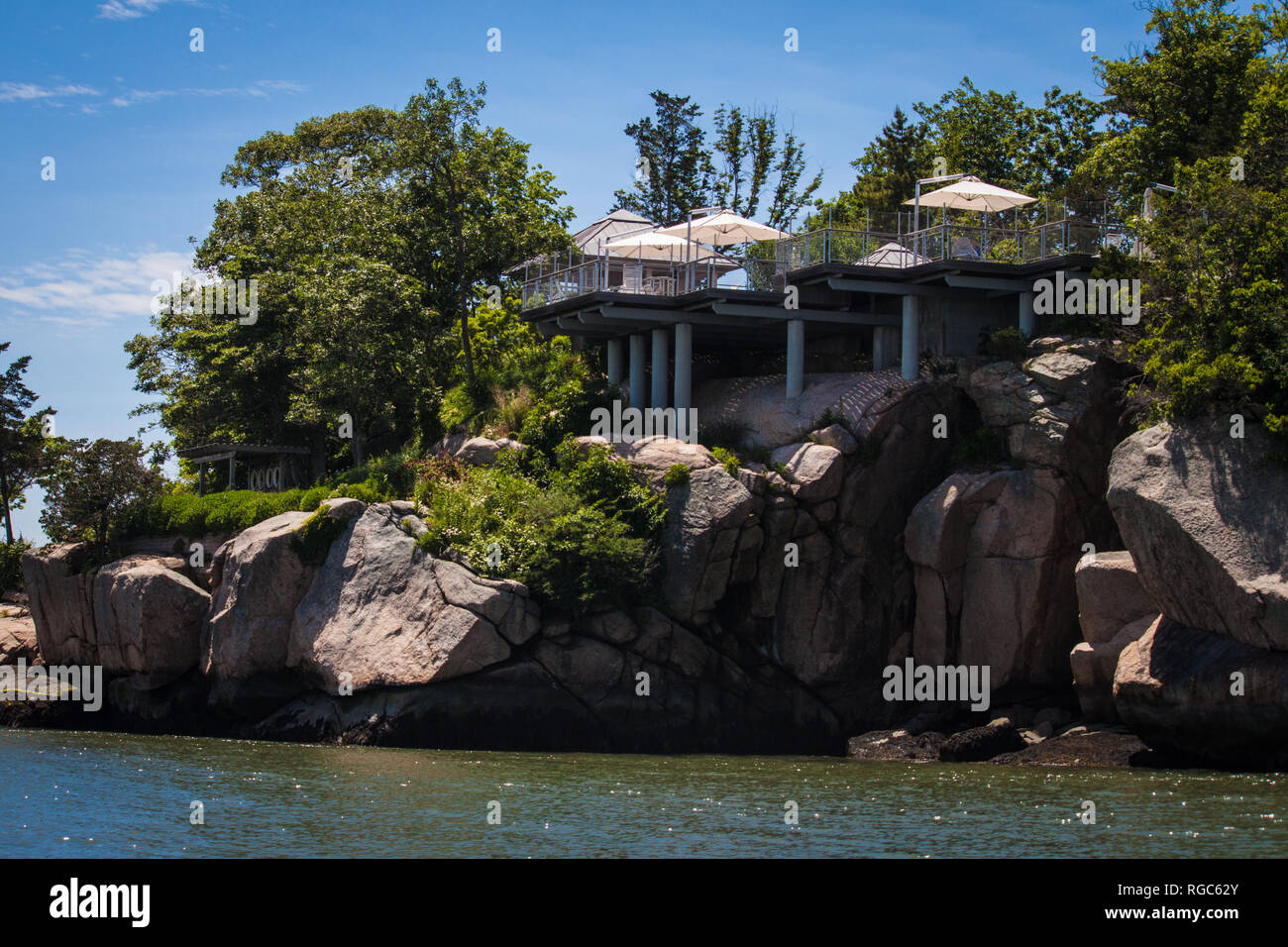 Public Thimble Island Tour from a boat with public viewing of homes