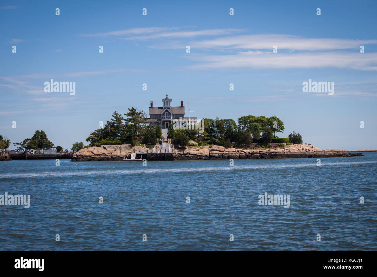 Public Thimble Island Tour from a boat with public viewing of homes