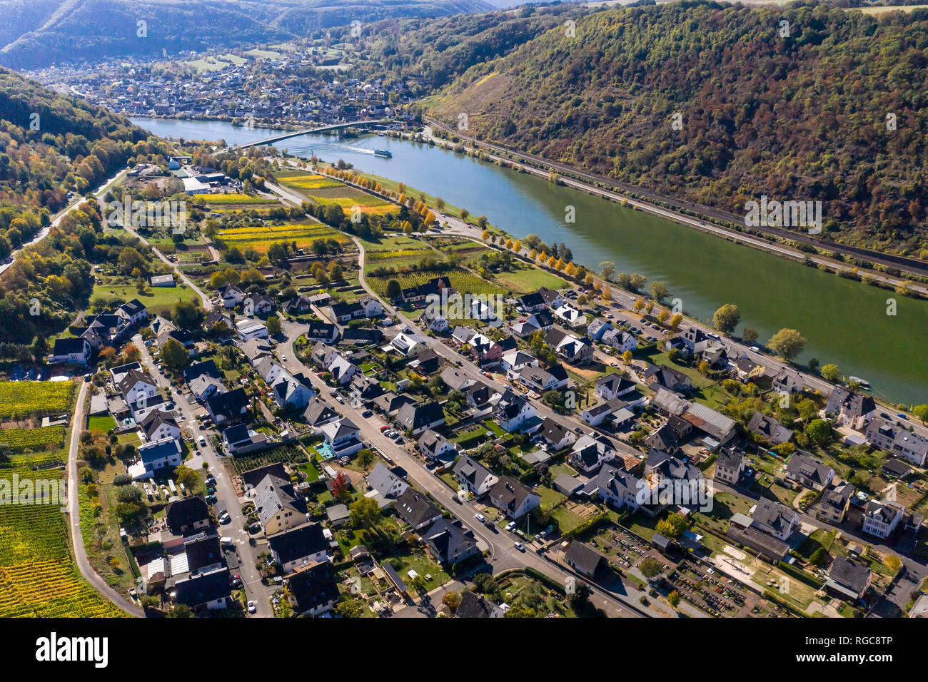 Germany, Rhineland-Palatinate, Mayen-Koblenz, Moselle, town Alken and vineyards Stock Photo