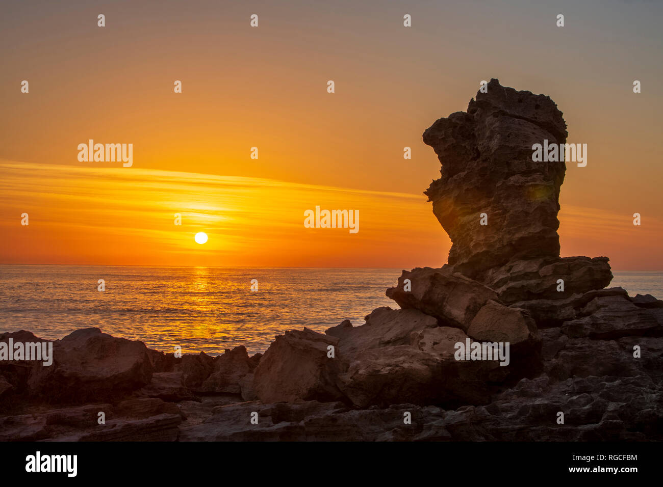 Orange colour cloud formation hi-res stock photography and images - Alamy