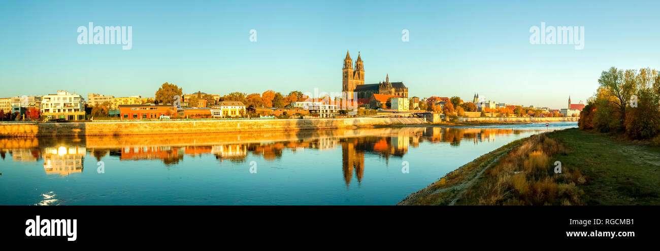 Germany, Saxony-Anhalt, Magdeburg, Cathedral of Magdeburg and Elbe river Stock Photo