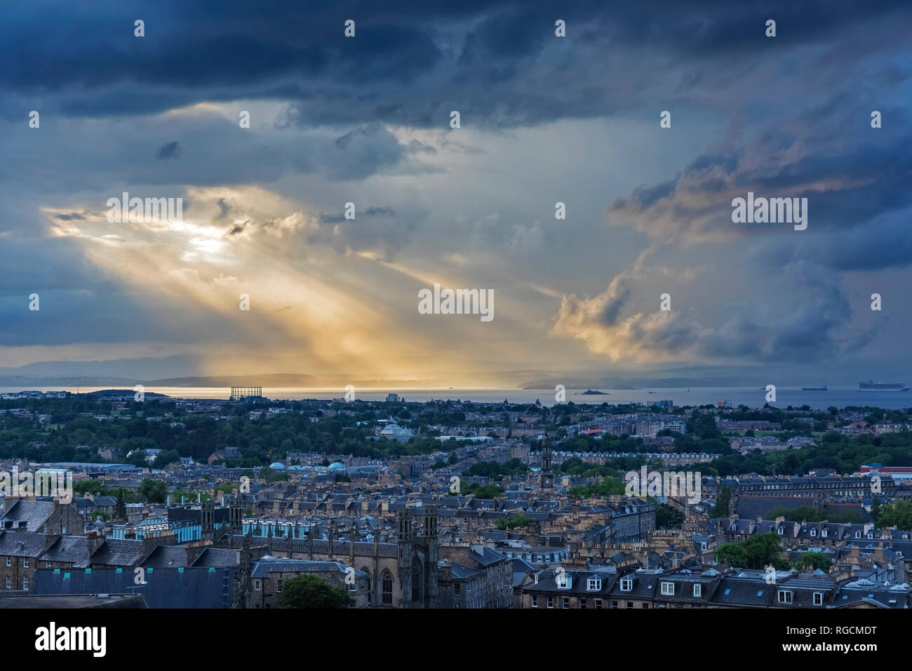 Great Britain, Scotland, Edinburgh, North Sea and sun beams Stock Photo