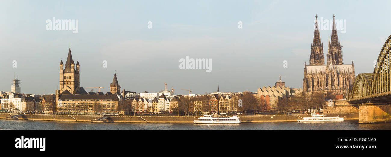 Germany, Cologne, panoramic view of the historic old town with Cologne Cathedral Stock Photo