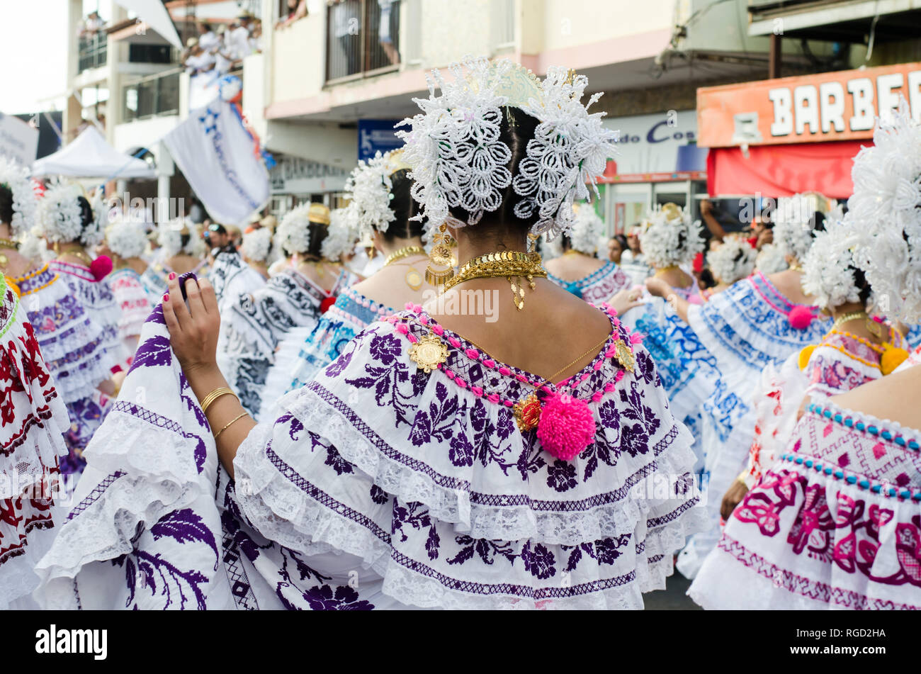 Women wearing Panamanian traditional clothes, known as "pollera". There are  many varieties of polleras, depending on its use and place of origin Stock  Photo - Alamy