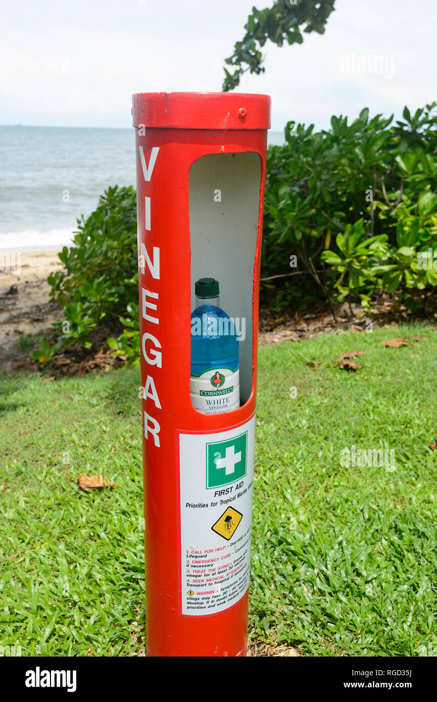 First Aid Bottle of Vinegar for medicinal treatment of Box Jellyfish  stings,Trinity Beach, Cairns Northern Beaches, Far North Queensland, FNQ,  QLD, Au Stock Photo - Alamy