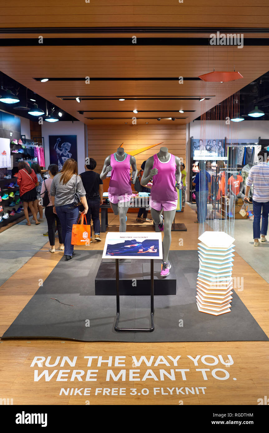 Nike store interior hi-res stock photography and images - Page 9 - Alamy