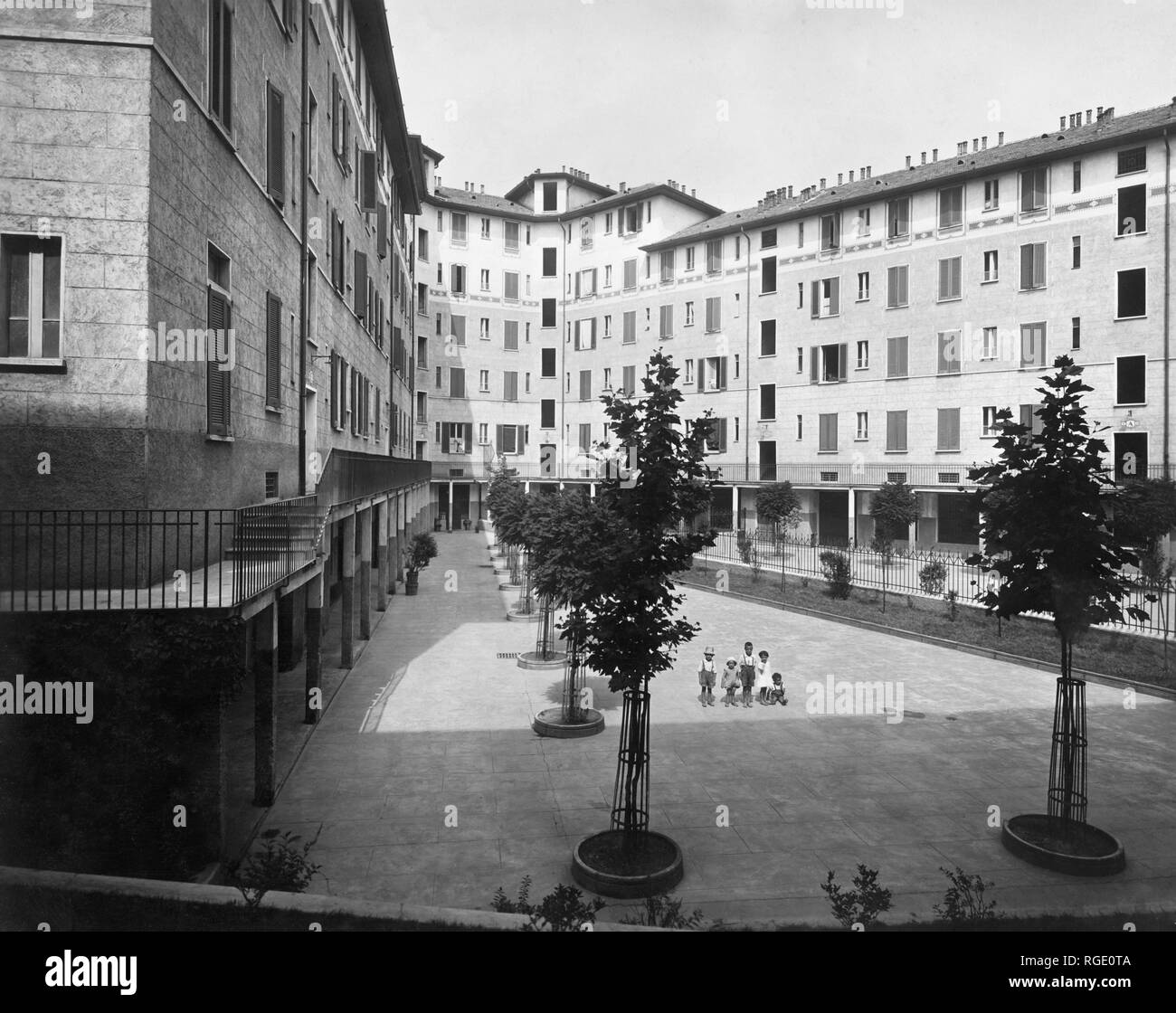 italy, lombardia, milan, council houses, 1940-1950 Stock Photo