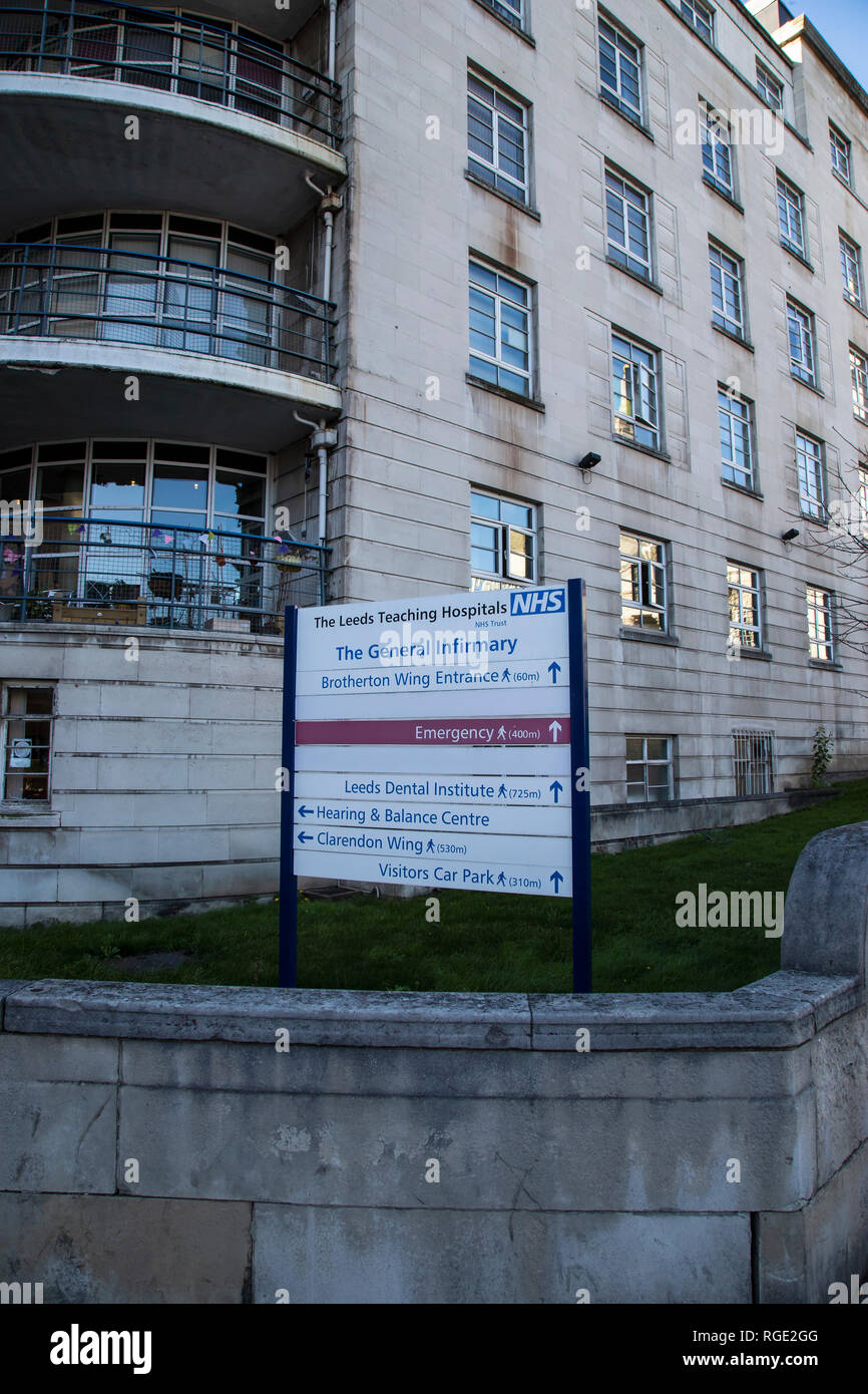 Nhs Sign Outside Hospital Stock Photos Nhs Sign Outside Hospital