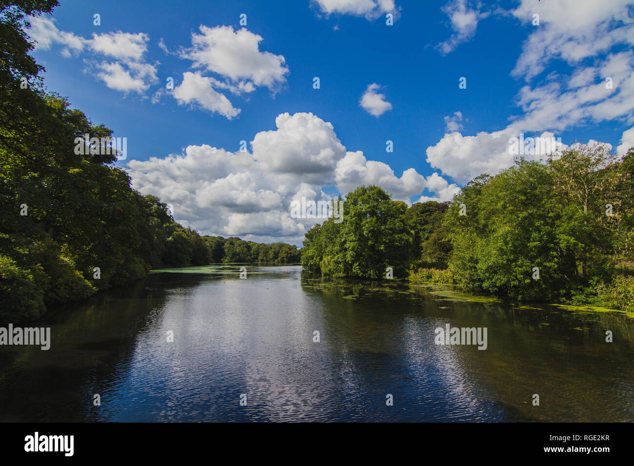 Countryside water river yorkshire hi-res stock photography and images ...