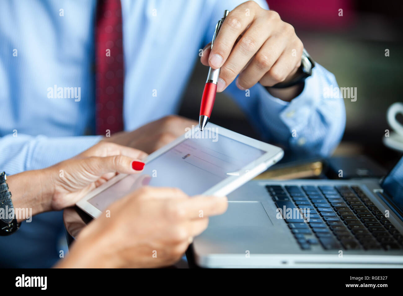 Decision making discussion hi-res stock photography and images - Alamy