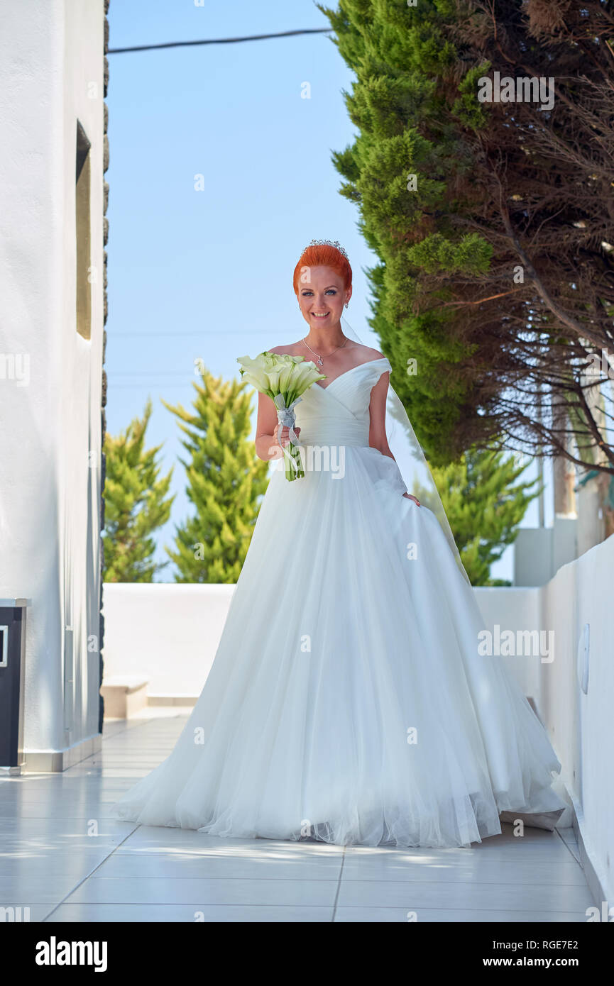 Red haired bride hi-res stock photography and images - Alamy