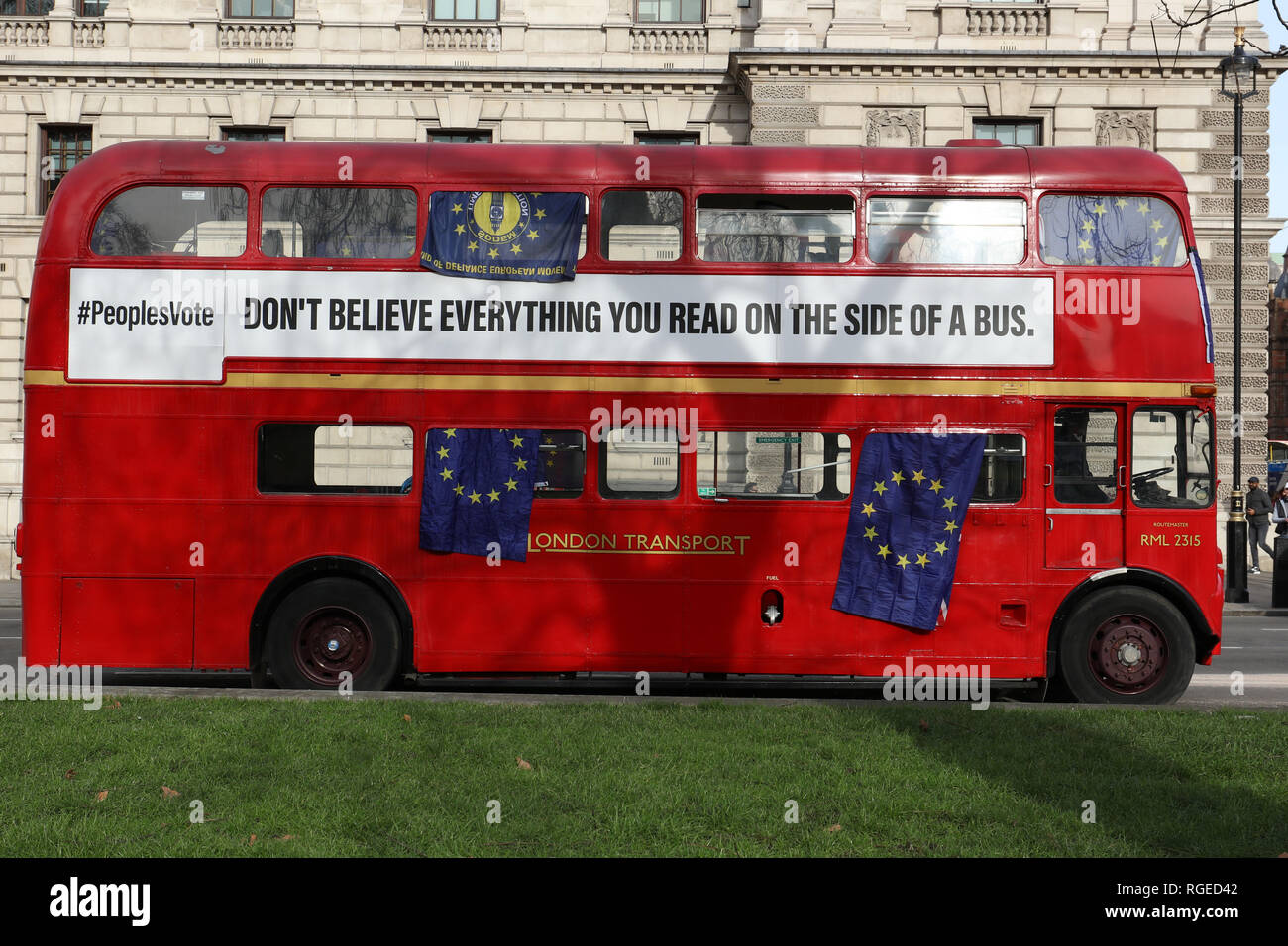 London, UK. 29th January 2019. Stop Brexit Bus, Parliament Square , London, UK. Credit: Joe Kuis /Alamy Live News Stock Photo