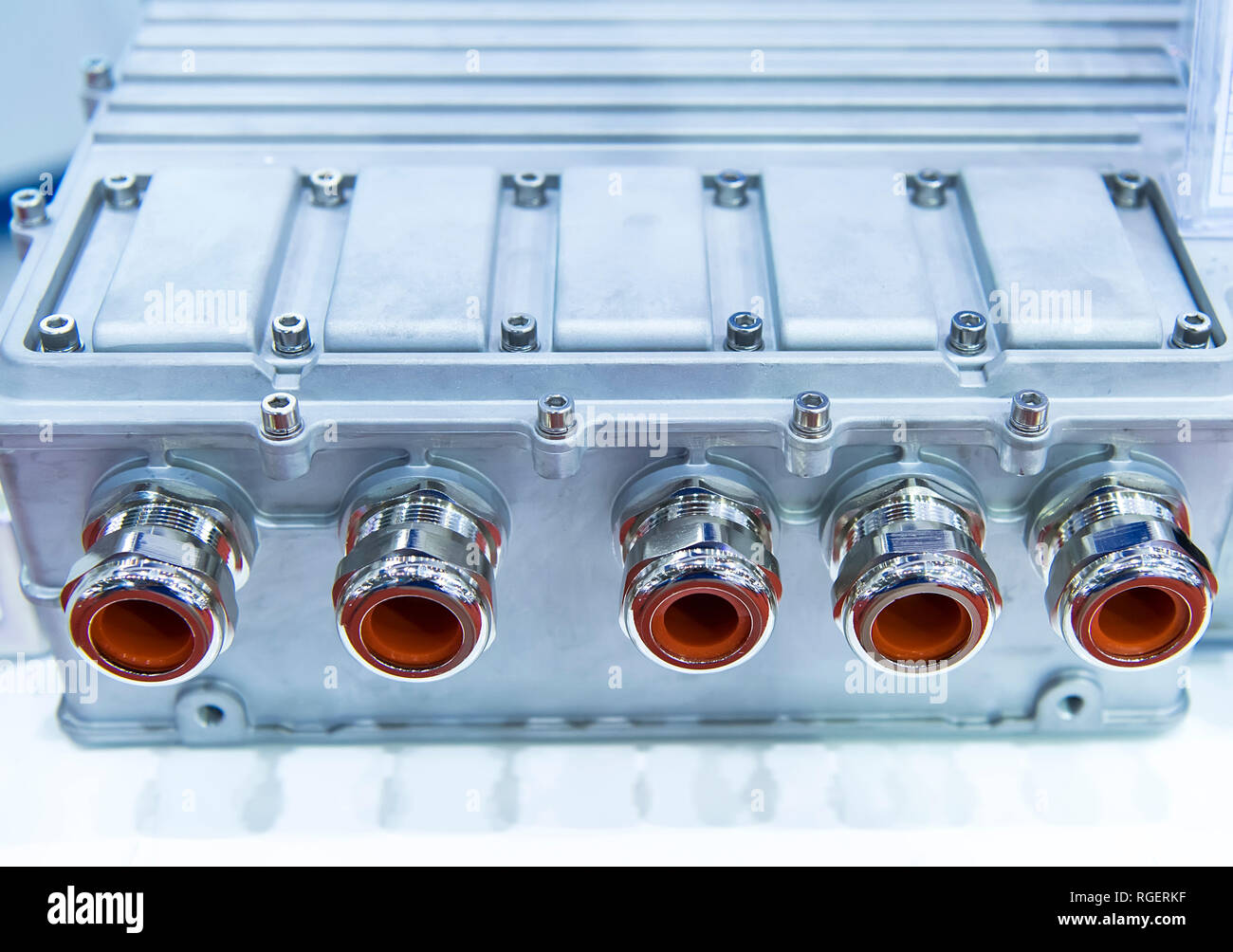 Powerful highvoltage electrical connector,The connector is installed